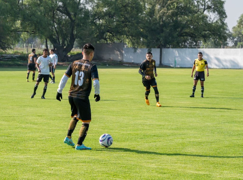 Com treinos complementares bem estruturados, o atleta amador pode elevar seu rendimento e garantir mais segurança em campo, aproveitando ao máximo sua experiência no esporte.